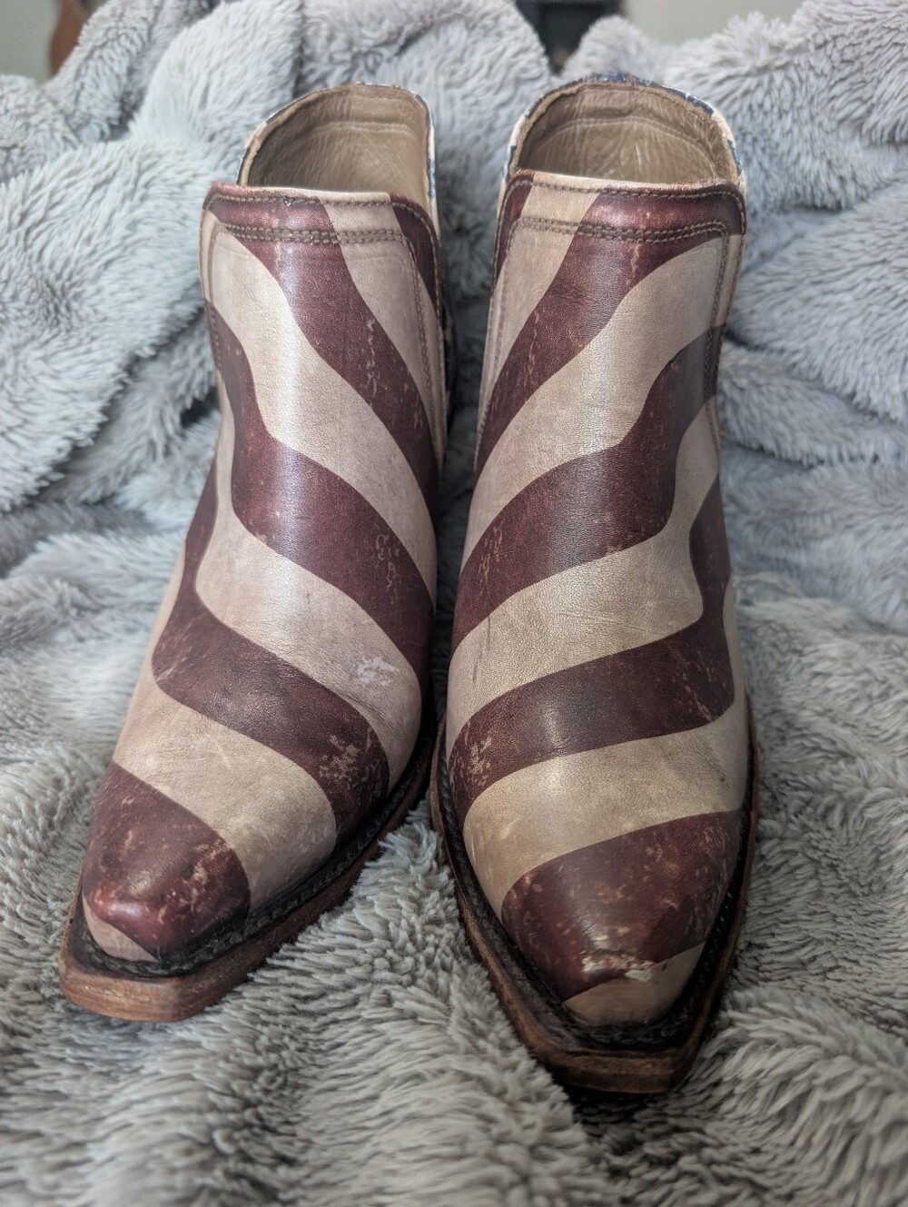 Ariat Women's Dixon Old Patriot Fashion Booties - Snip Toe - Picture 2 of 8